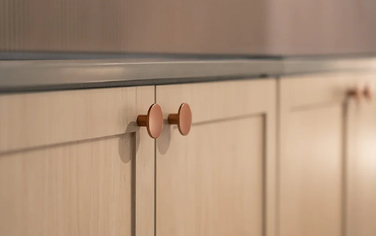 Utilizar materiais de qualidade em seus móveis planejados proporciona mais durabilidade.